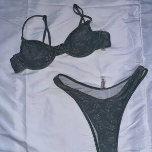 SHEIN Green Bikini Set with Underwire Support and Textured Fabric